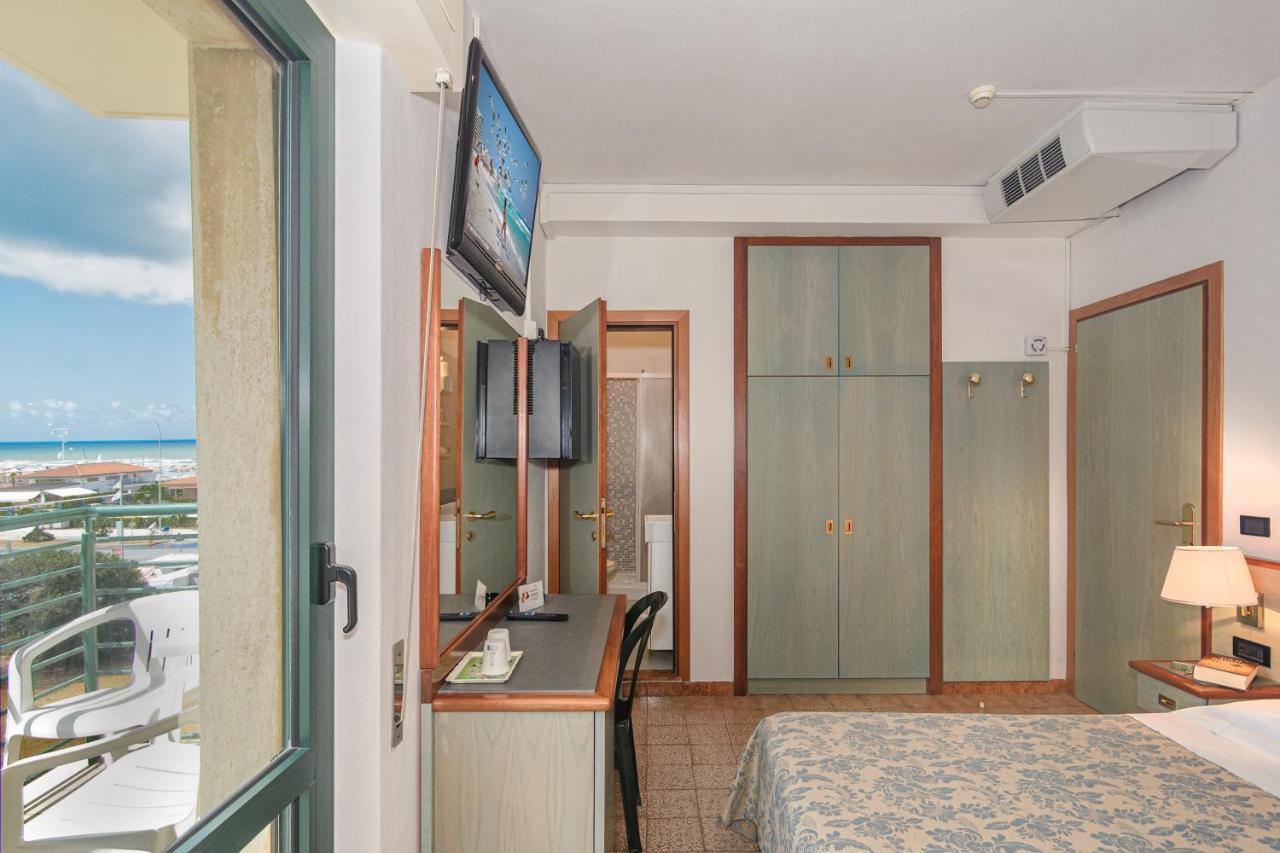 Hotel Paris Lido di Camaiore Extérieur photo