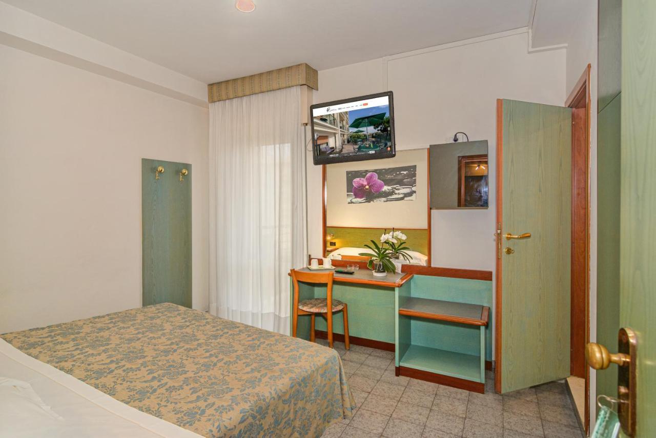 Hotel Paris Lido di Camaiore Extérieur photo