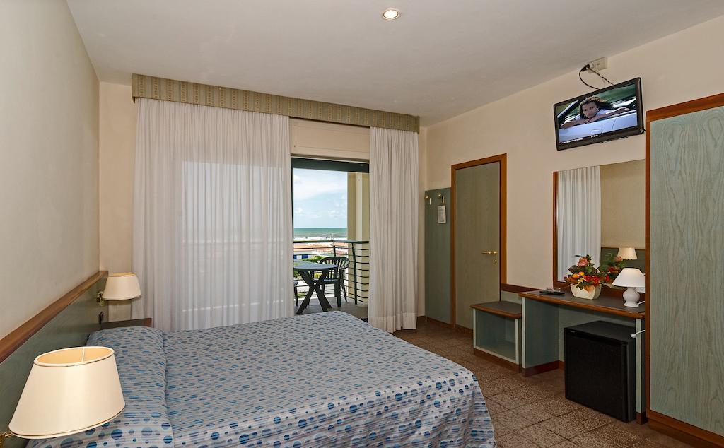 Hotel Paris Lido di Camaiore Extérieur photo