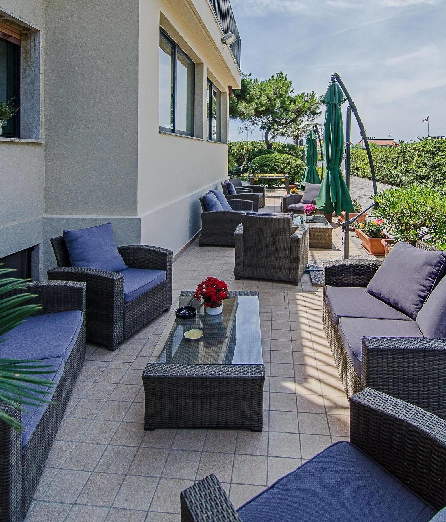 Hotel Paris Lido di Camaiore Extérieur photo