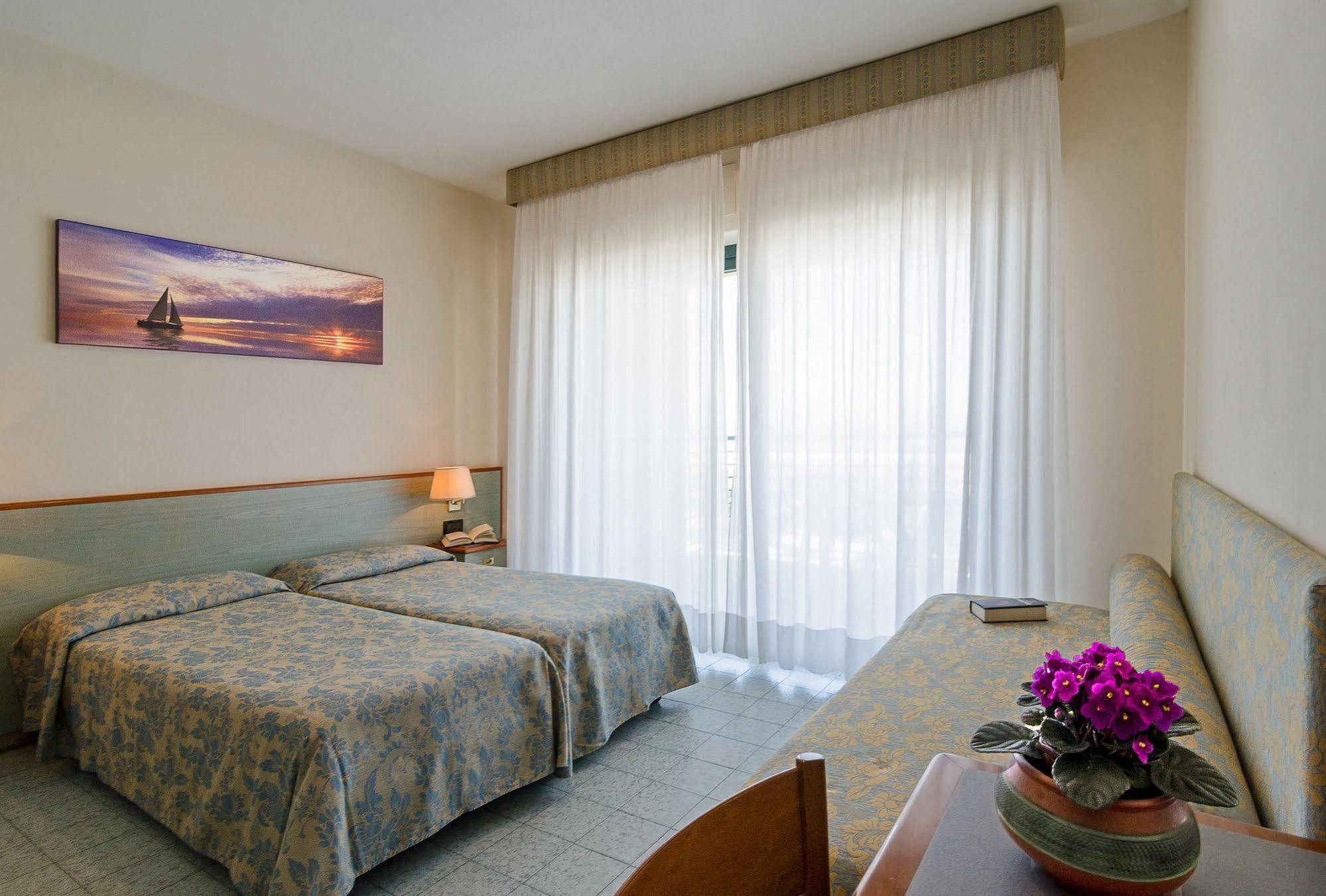 Hotel Paris Lido di Camaiore Extérieur photo